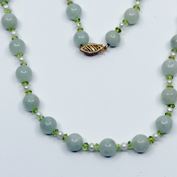 14k gold Jade pearl peridot bead necklace - GM207 - Picture 4 of 4